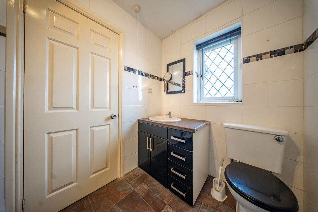 Additional image 14 of Valley Fold, Queensbury, Bradford, BD13 2LF