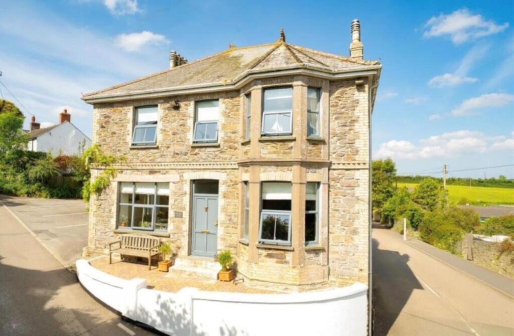 Main image of property: Veryan