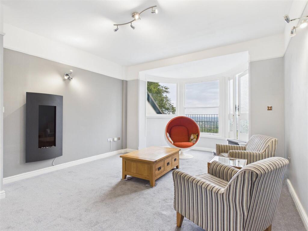 Apartment in Worcester - View 4