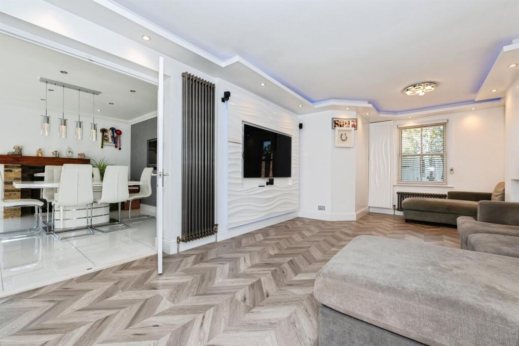 House in London - View 5