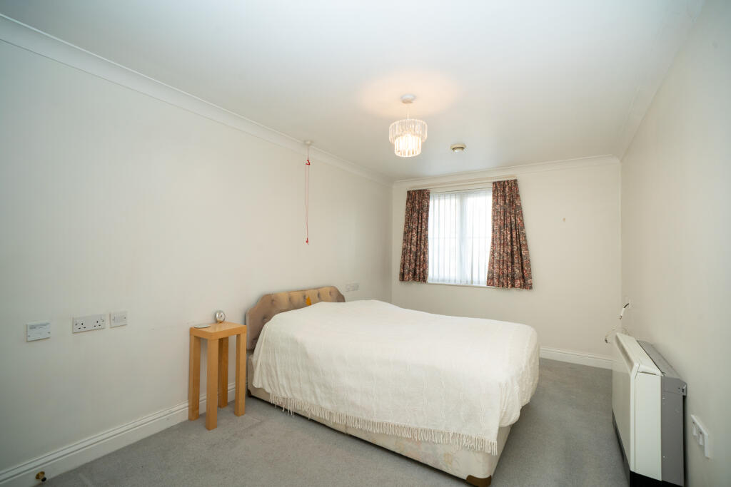 Apartment in Hemel Hempstead - View 5