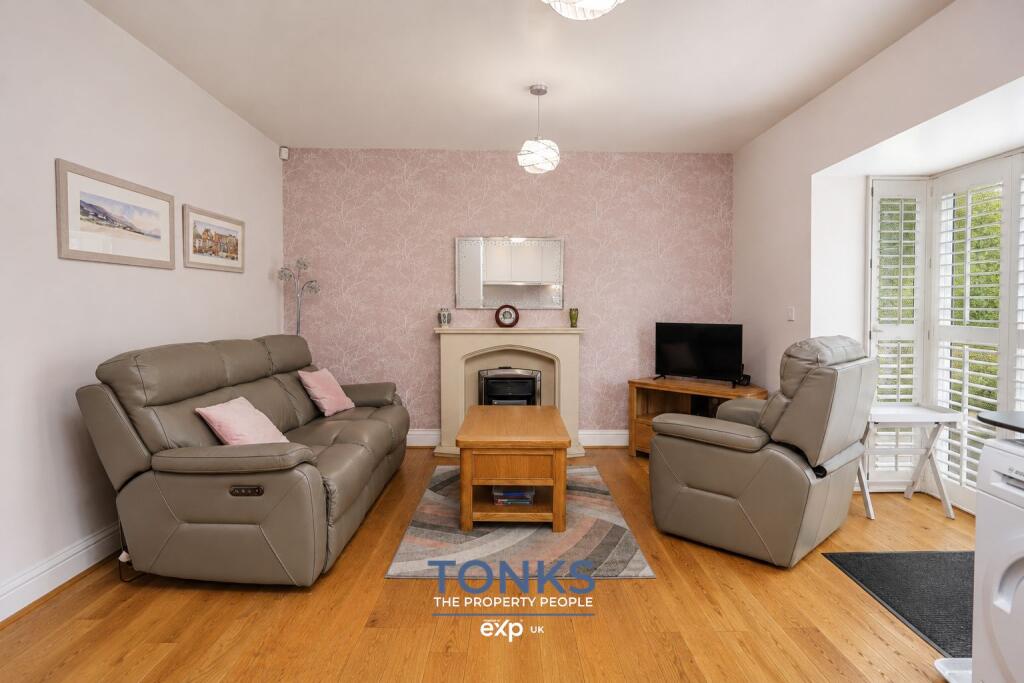 House in Dudley, West Midlands - View 3