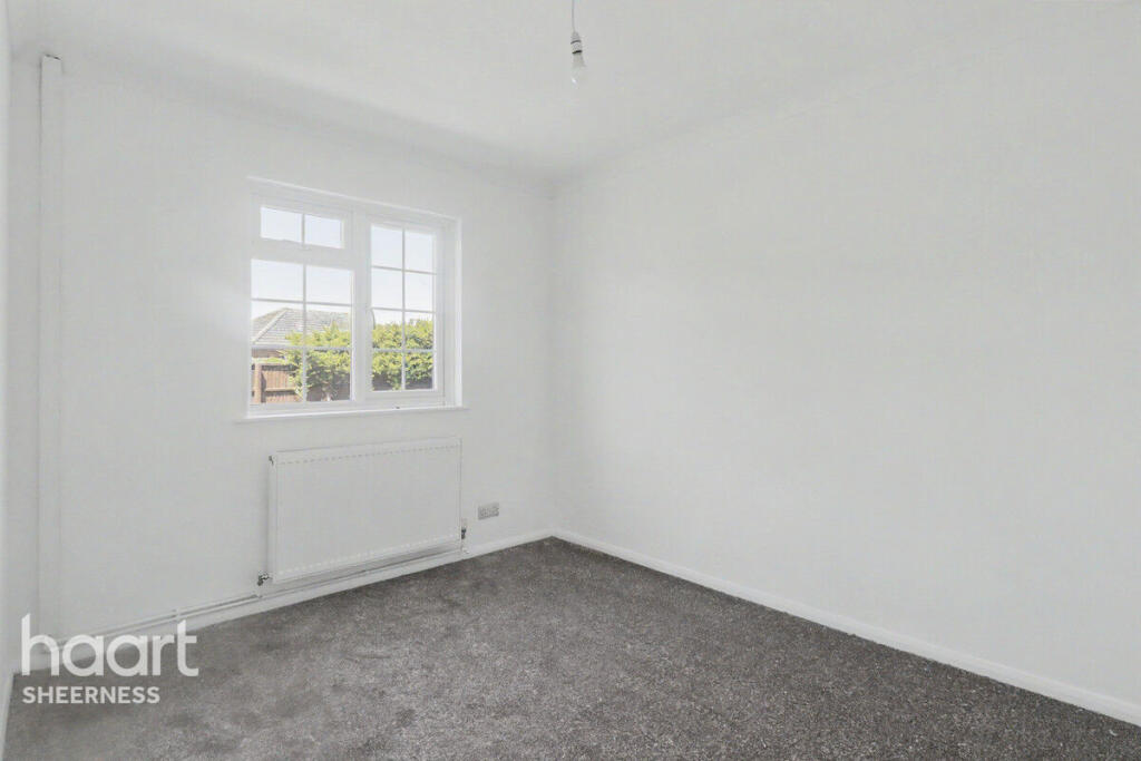 2-bed house on Hazel Grove, Sheerness, £199,000