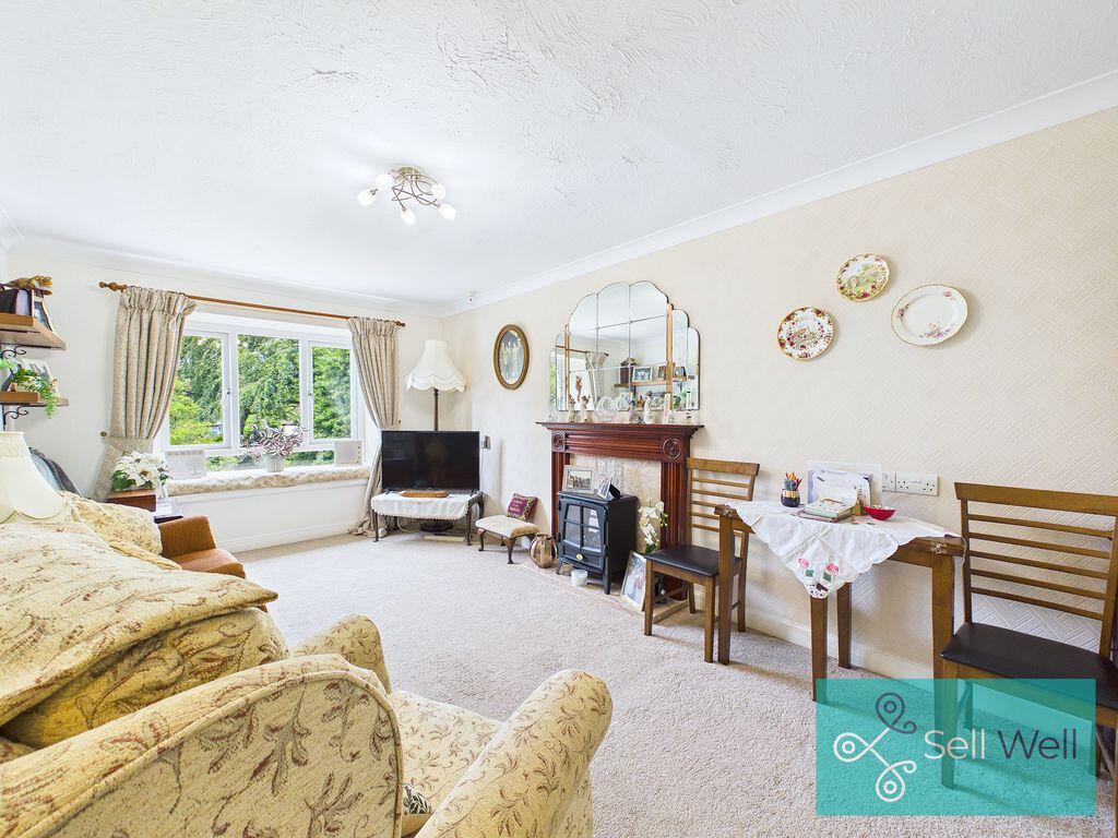 Apartment in Salford, Winton - View 4