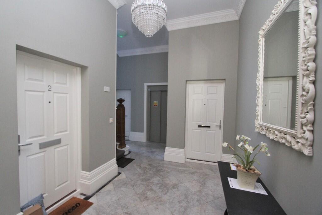 Apartment in Eastbourne, East Sussex - More