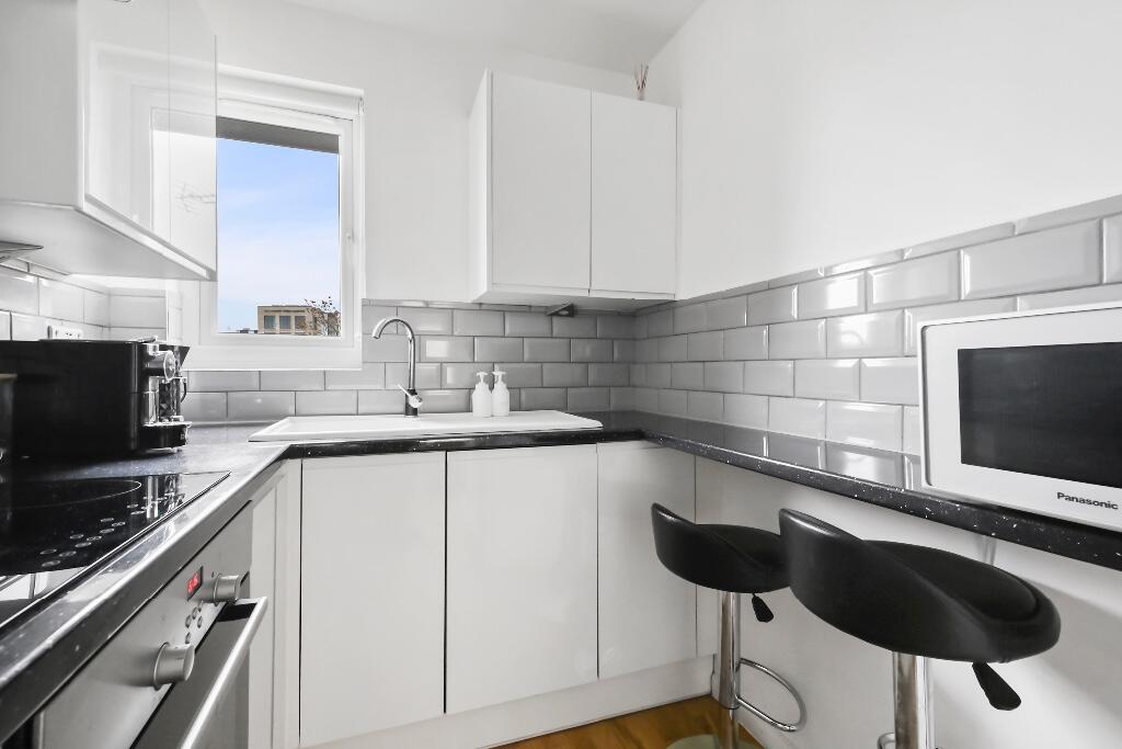 Chaucer Drive, London, SE1 photo 2