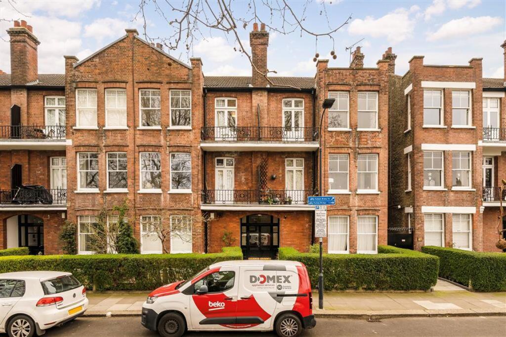 Main image of property: Bishops Park Road, Bishops Park