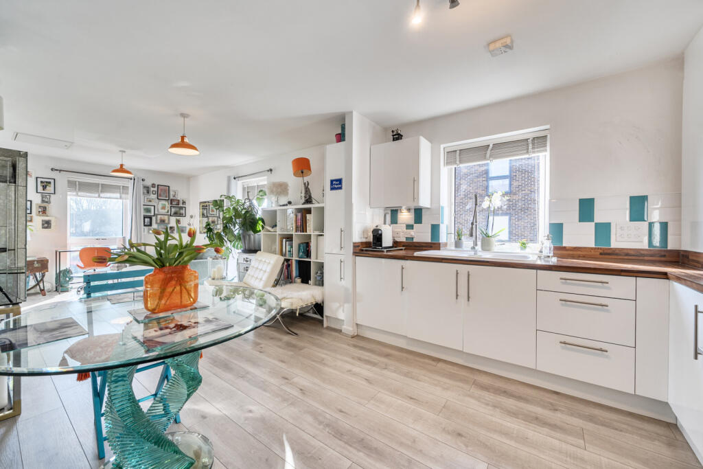 Apartment in London, St Mary Cray - View 2