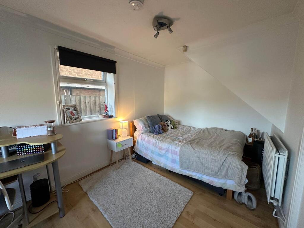 House in Enfield - View 4