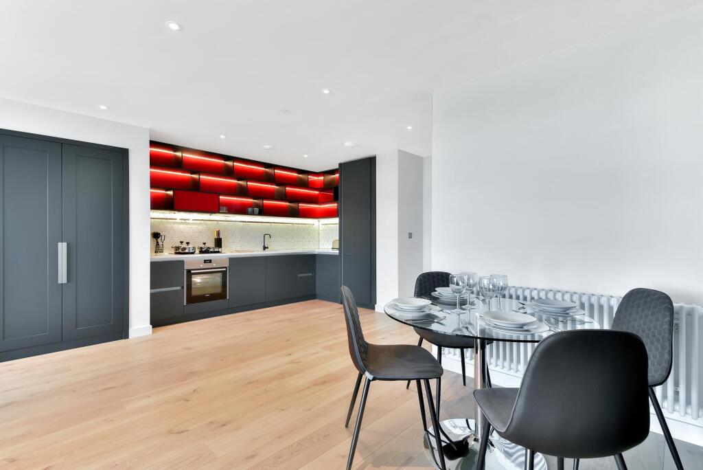Apartment in London - View 3
