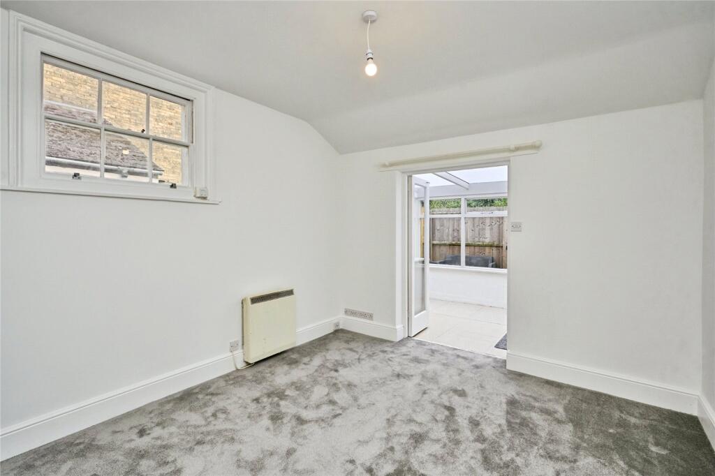 Apartment in Ryde, Pelhamfield - More