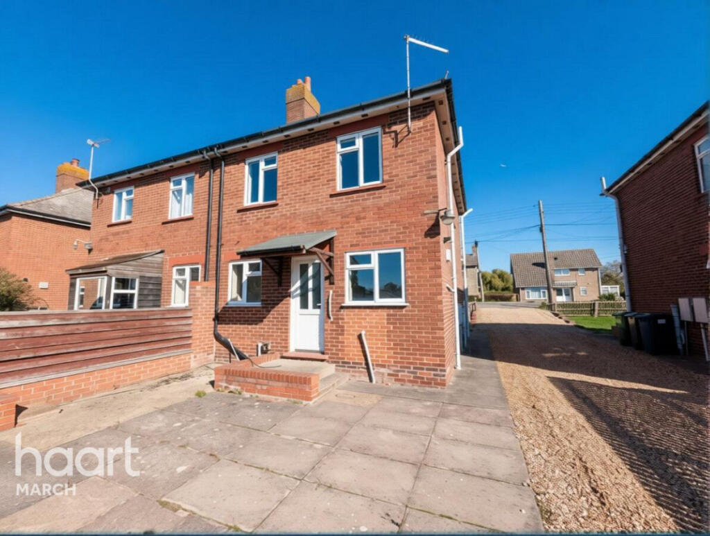 Ugg Mere Court Road, Ramsey Heights photo 4