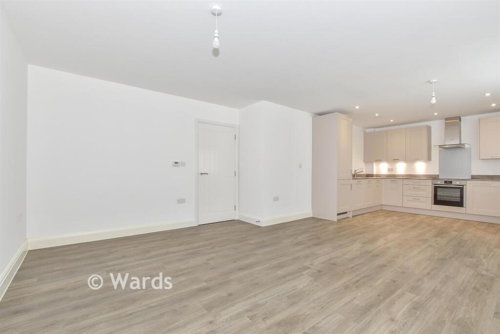 Apartment in Tonbridge - View 3