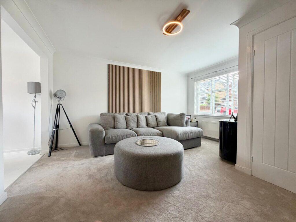 House in Coatbridge, North Lanarkshire - View 3