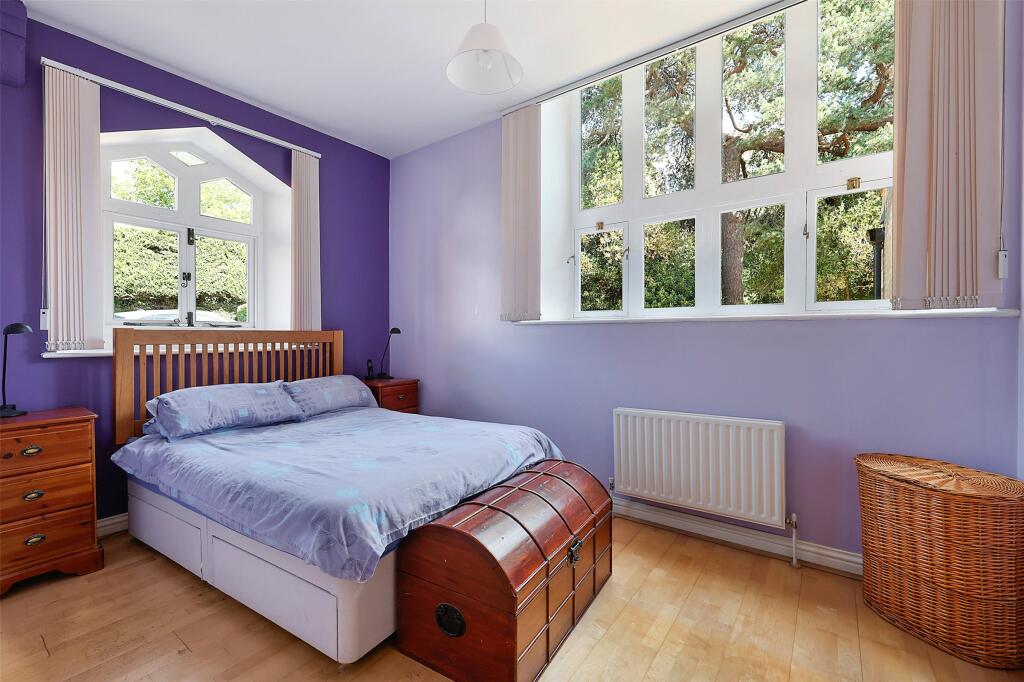 House in Reigate and Banstead, Surrey - More