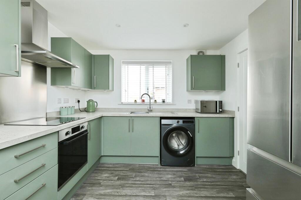 Belper Grove, Harworth, Doncaster photo 4