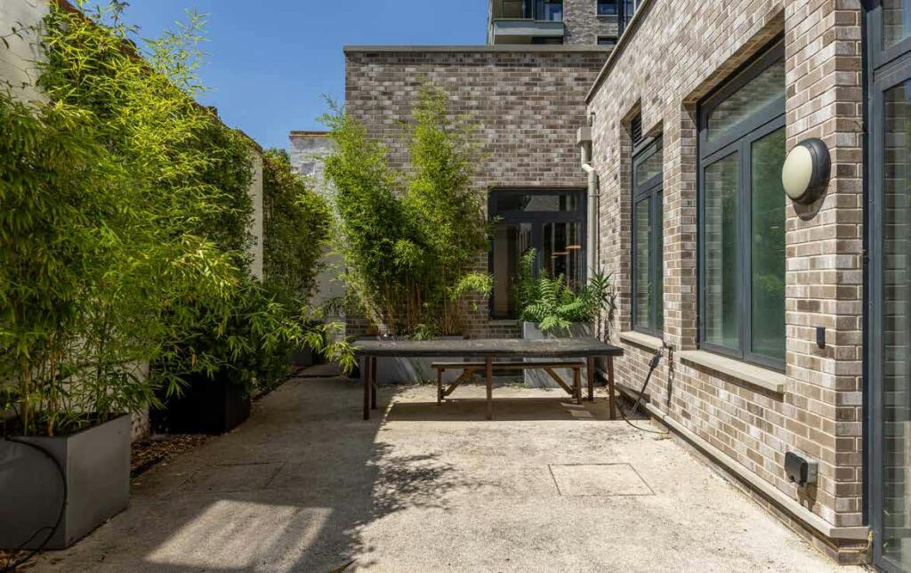 The_Edge_12_Outdoor_Terrace.jpg