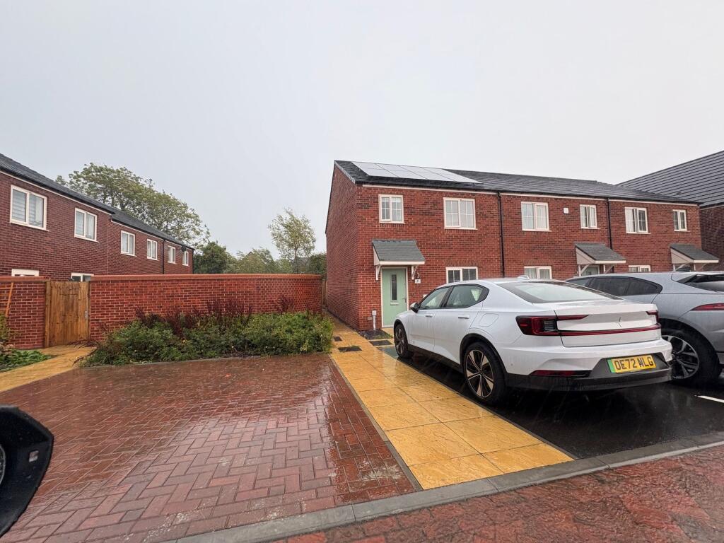 Adrian Avenue, Shenley Church End, MK5 photo 4