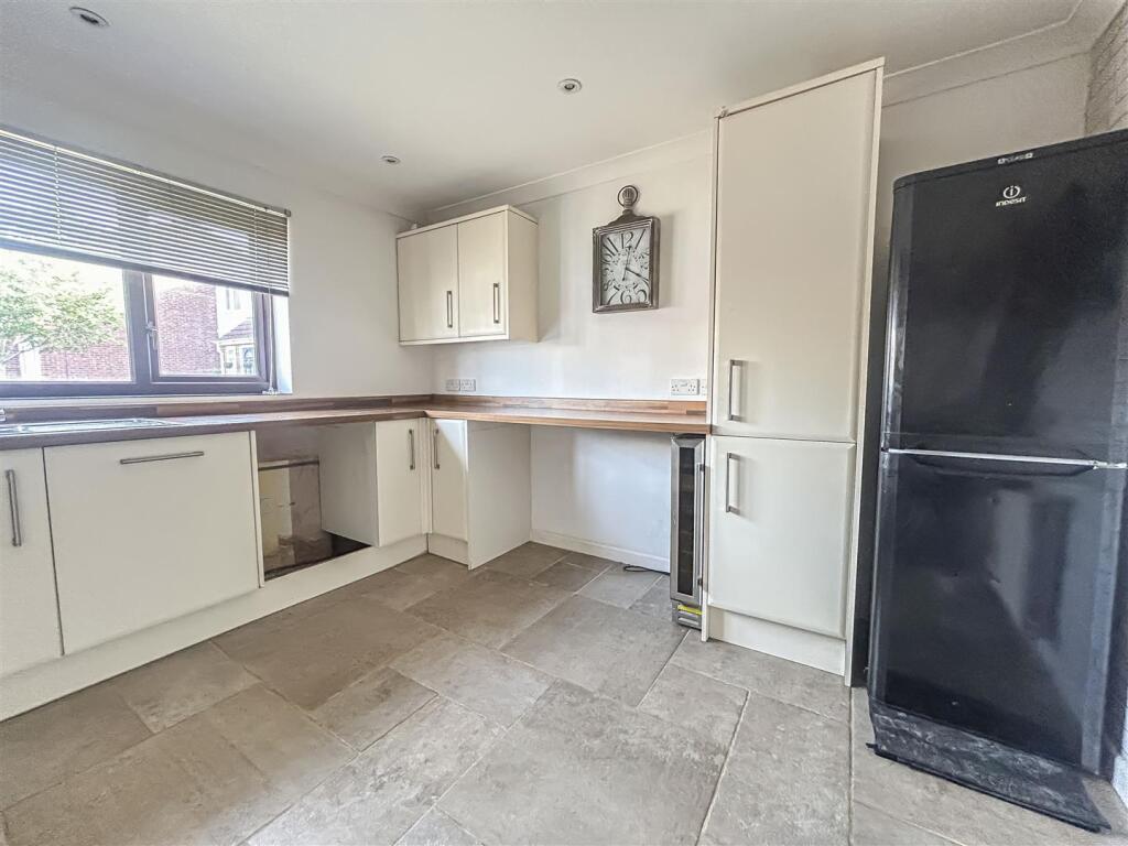 House in Weymouth, Broadwey - View 3