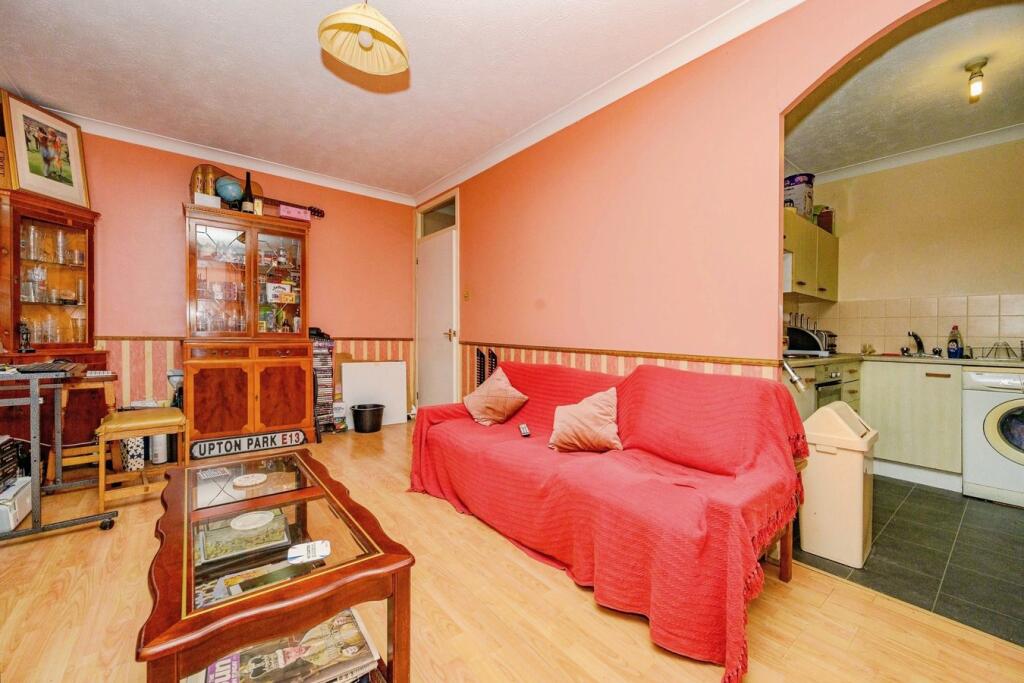 Additional image 3 of Hill End Lane, St Albans, AL4