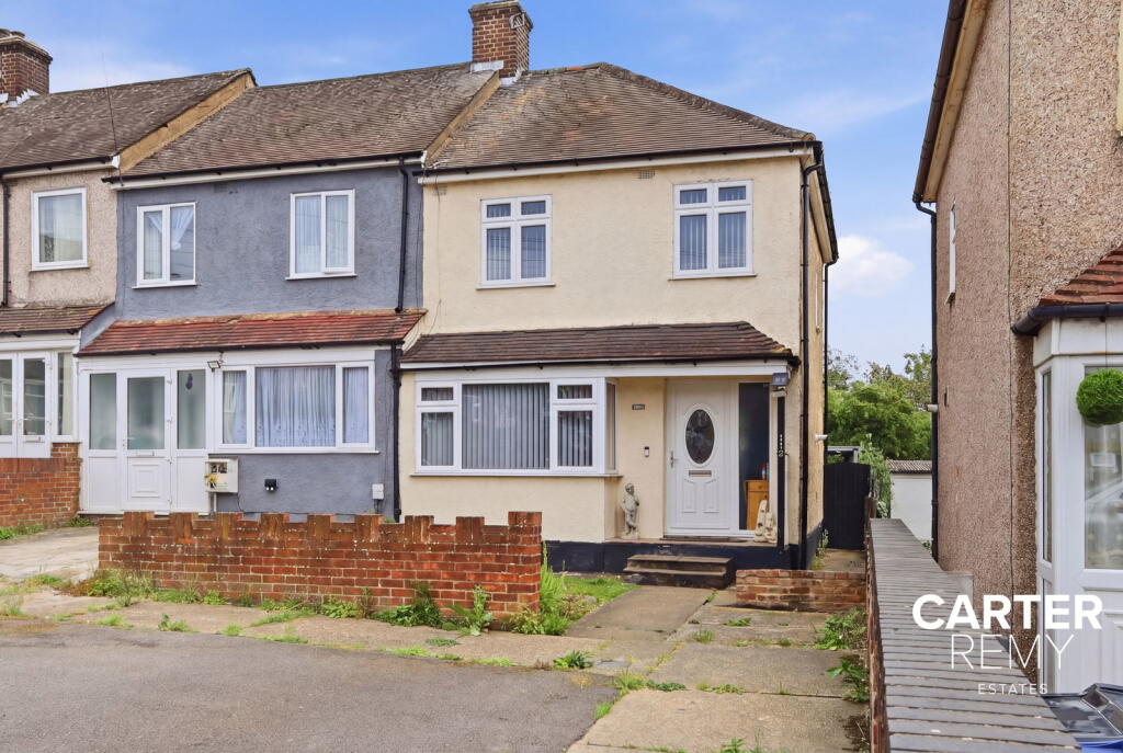 Moore Avenue, Grays, RM20, Grays