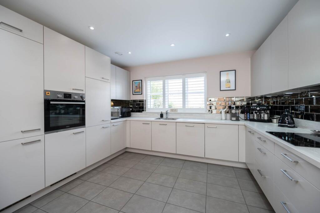 House in Redhill - More