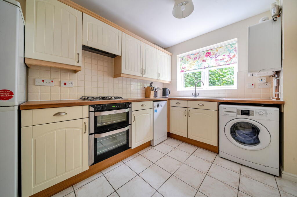 House in Basingstoke and Deane, Basingstoke - View 3