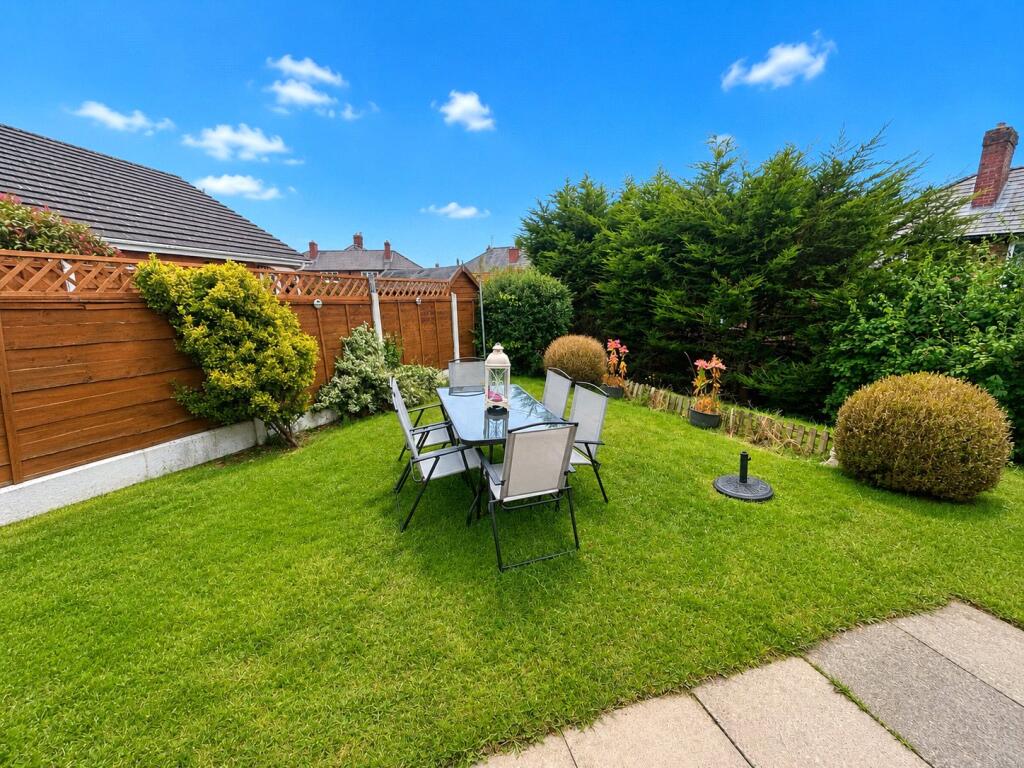 Chanters Close, Blackley, Manchester, M9 photo 3