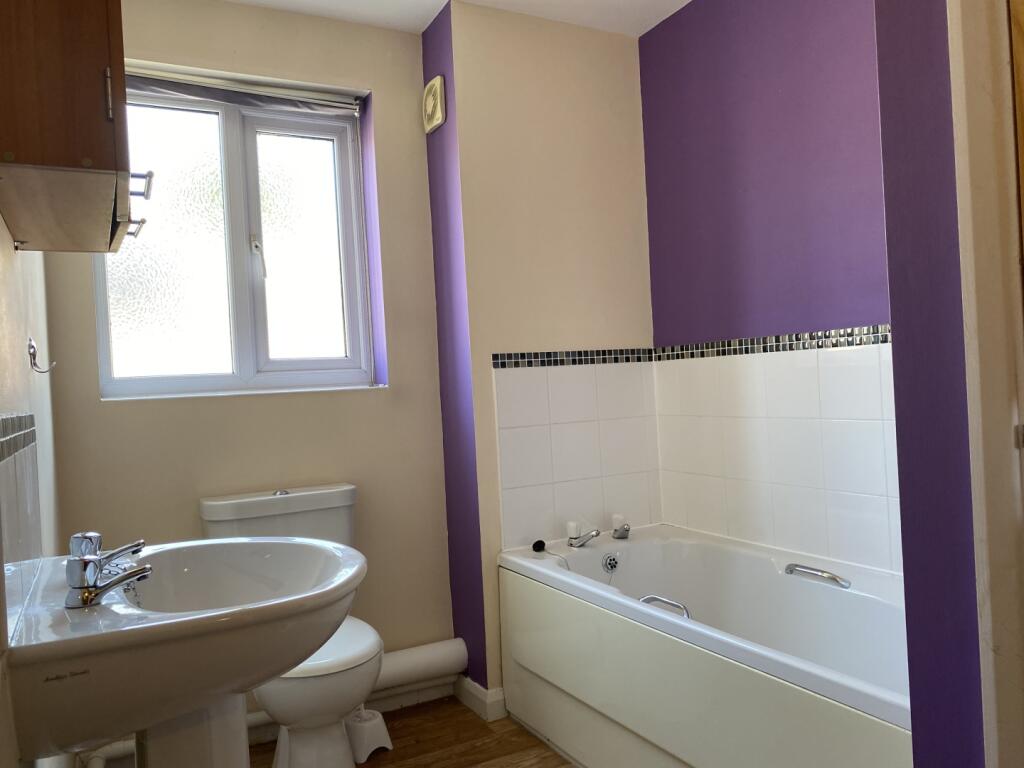Apartment in Nottingham, Sandiacre - More