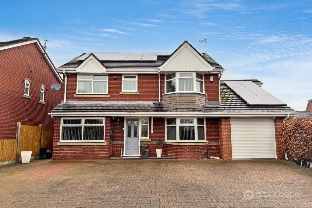 Main image of property: Marsdale Drive, Manor Park, Nuneaton, CV10 7RU