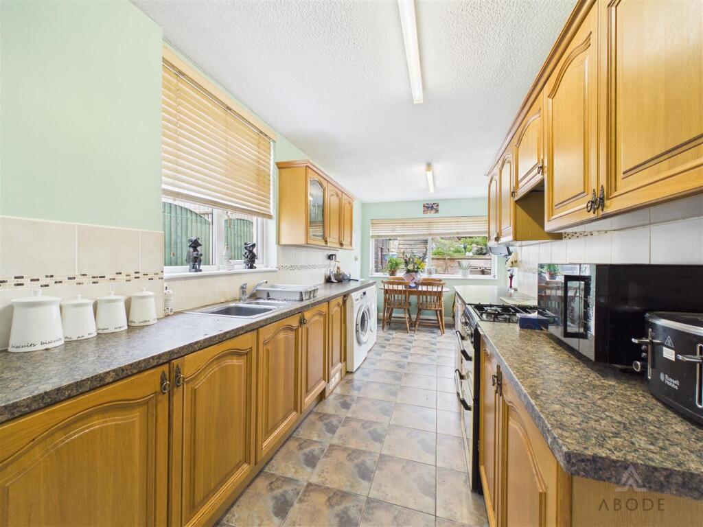 Henhurst Hill, Burton-on-Trent photo 4
