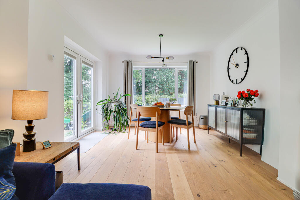 House in St Albans, The Camp - View 3
