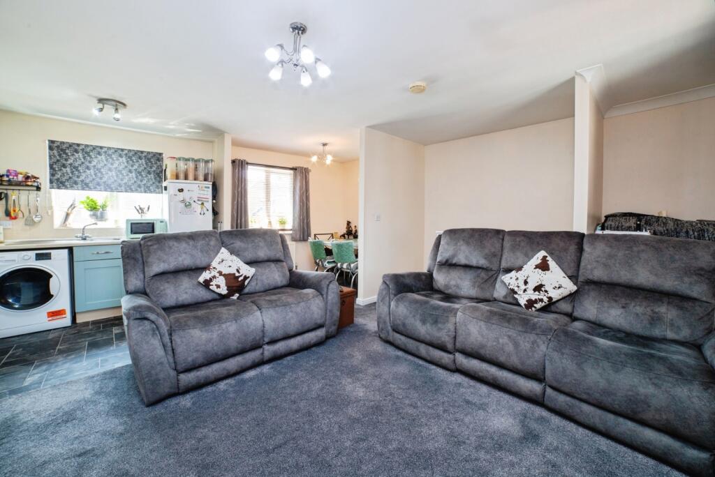 Broadlands Close, SUTTON-IN-ASHFIELD, Nottinghamshire, NG17 - More