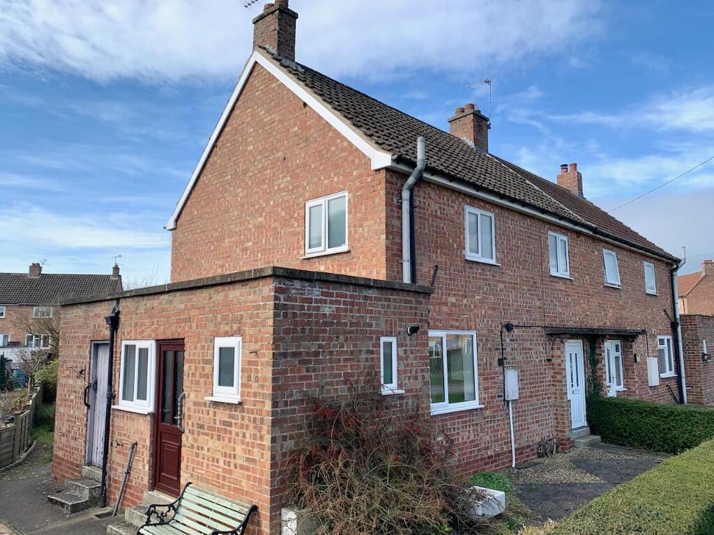 Main image of property: 27 Castlegarth, Thornton Dale, YO18 7SY