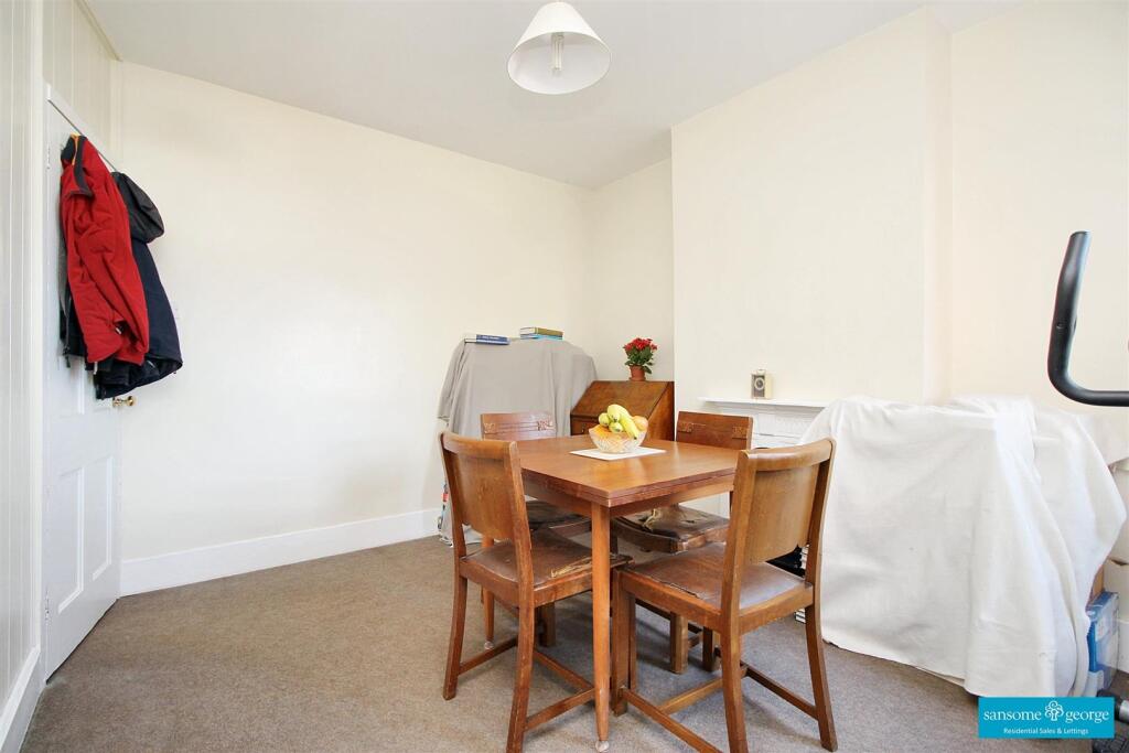 House in Reading - View 5