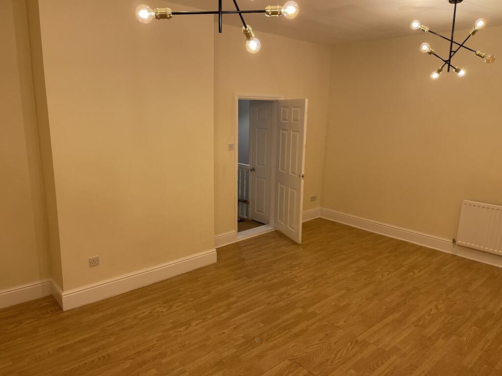 Apartment in Durham - View 4