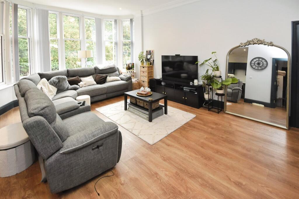Apartment in Chelmsford - View 5