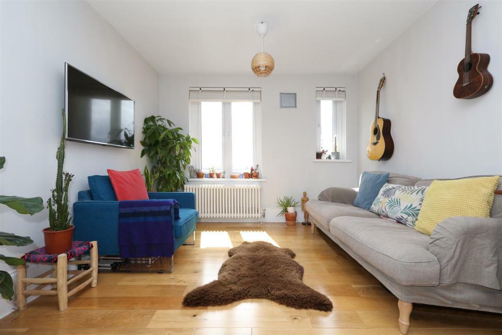 Main image of property: Highlands Close, London N4