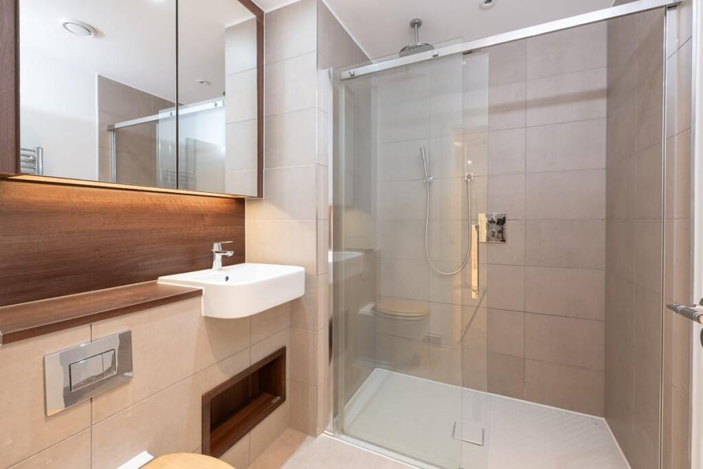 Apartment in London - View 4