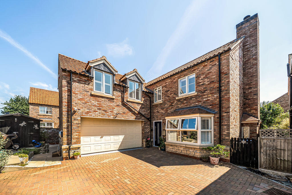 Main image of property: Foxford Lane, Cherry Willingham, Lincoln