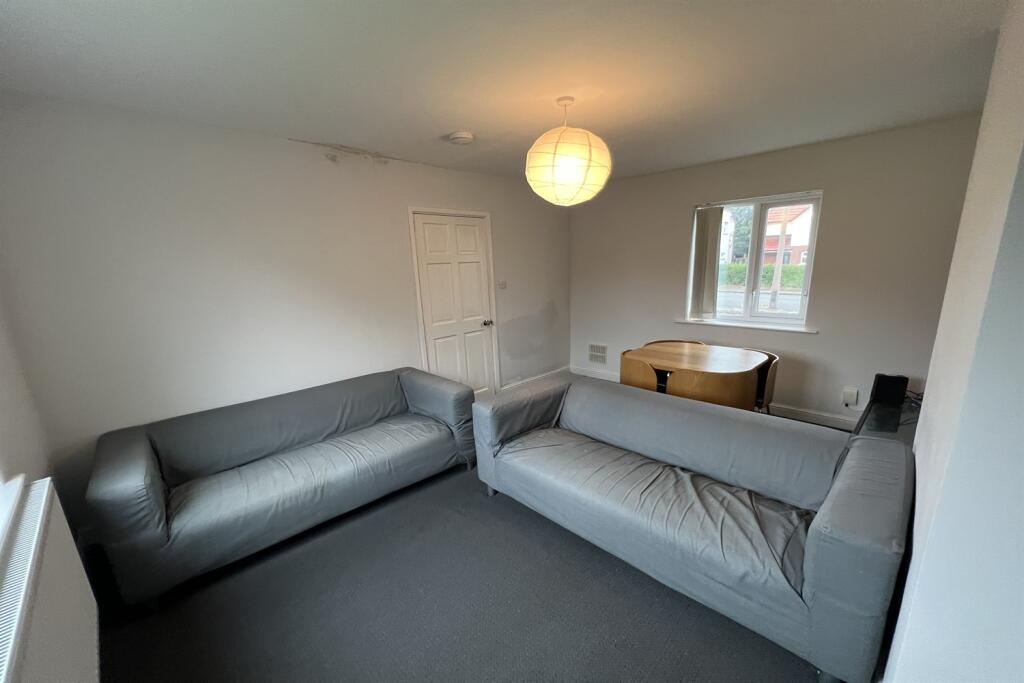 House in Nottingham - View 4