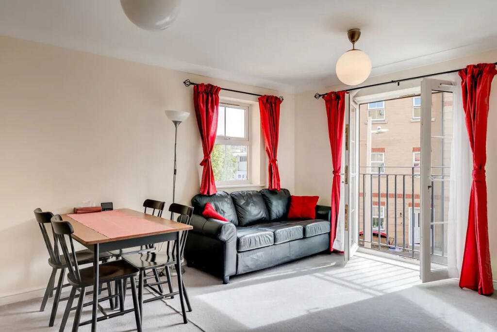 Apartment in London - View 4