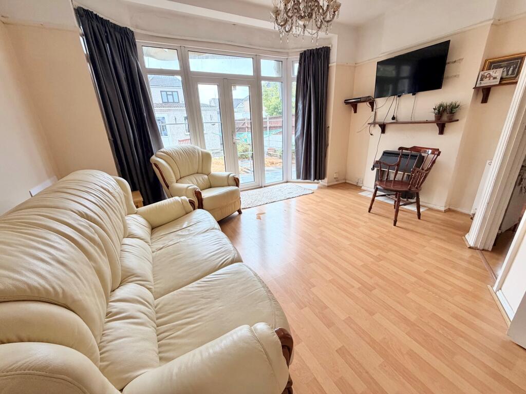House in London, Marks Gate - View 2