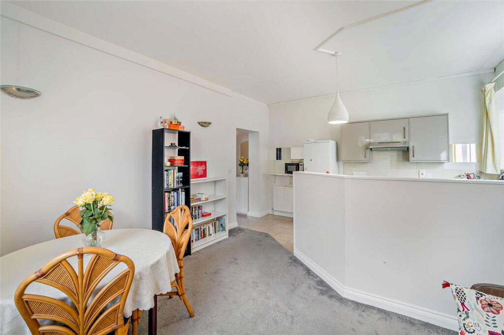 Forester Avenue, Bath, Somerset, BA2 photo 5