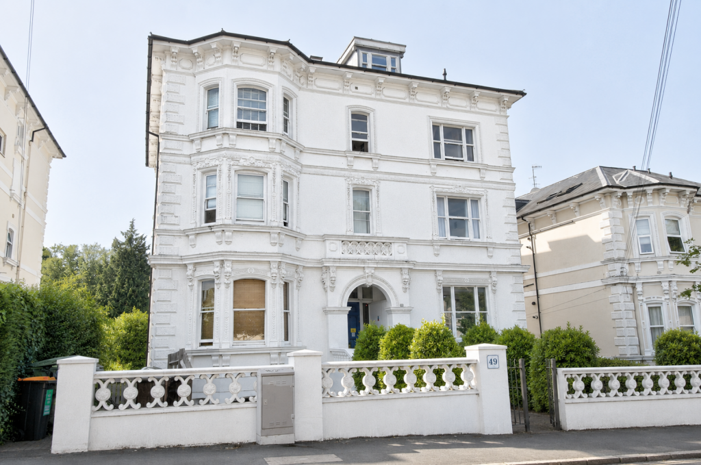 1-bed flat on Upper Grosvenor Road, Tunbridge Wells, TN1, £200,000