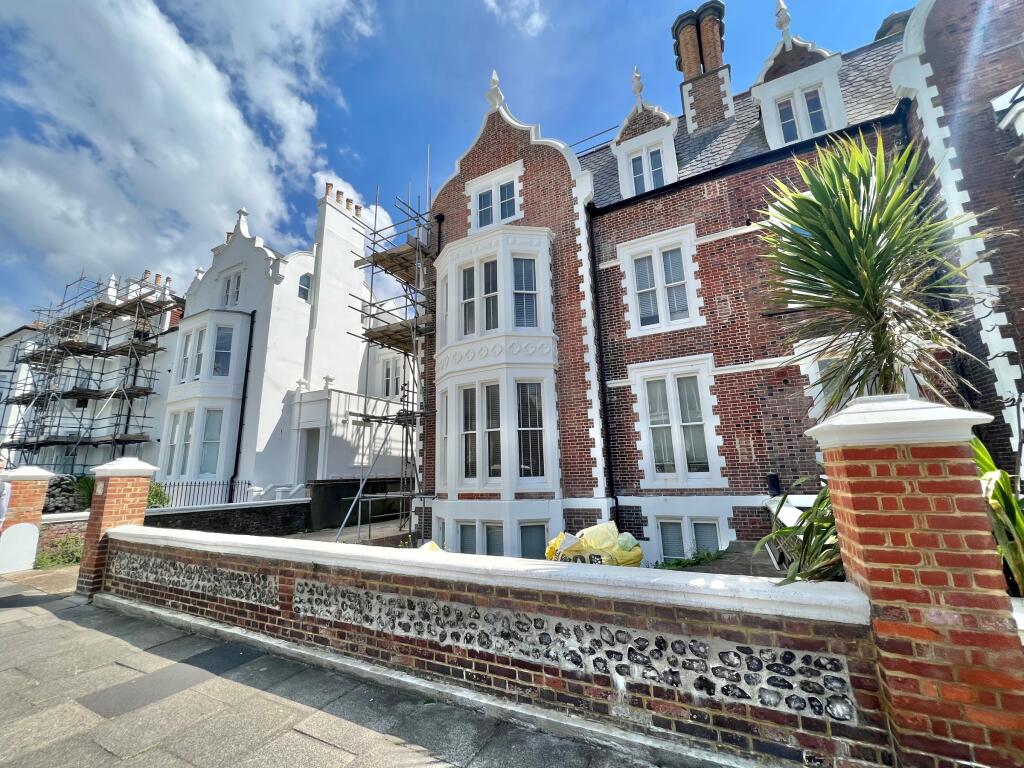Apartment in Brighton - View 4