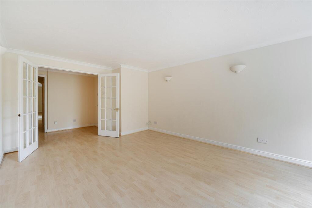 Apartment in Crowthorne, Bracknell Forest - View 4