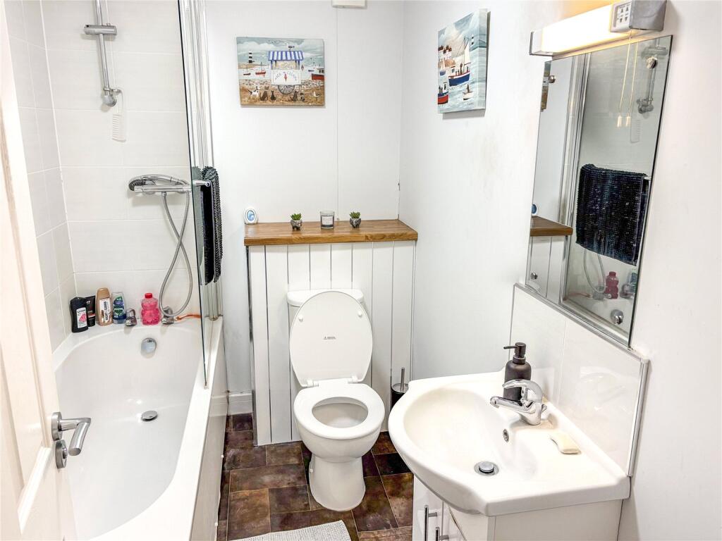 Apartment in Taunton - More