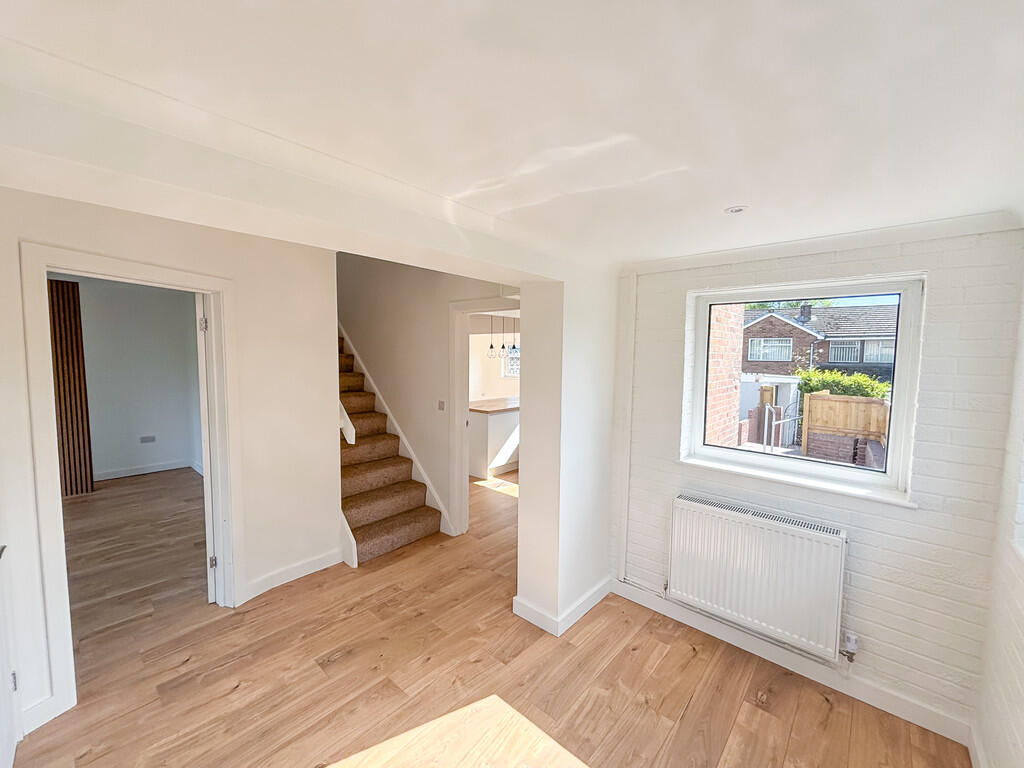 Paxton Close, Penpedairheol photo 4