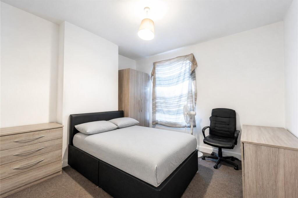 4 bedroom terraced house for rent